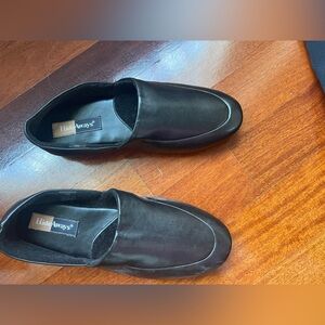 NWT Mens Lounge Slippers Loafers Shoes By L B EVANS KNIGHT OPERA Hideaway
Size 9